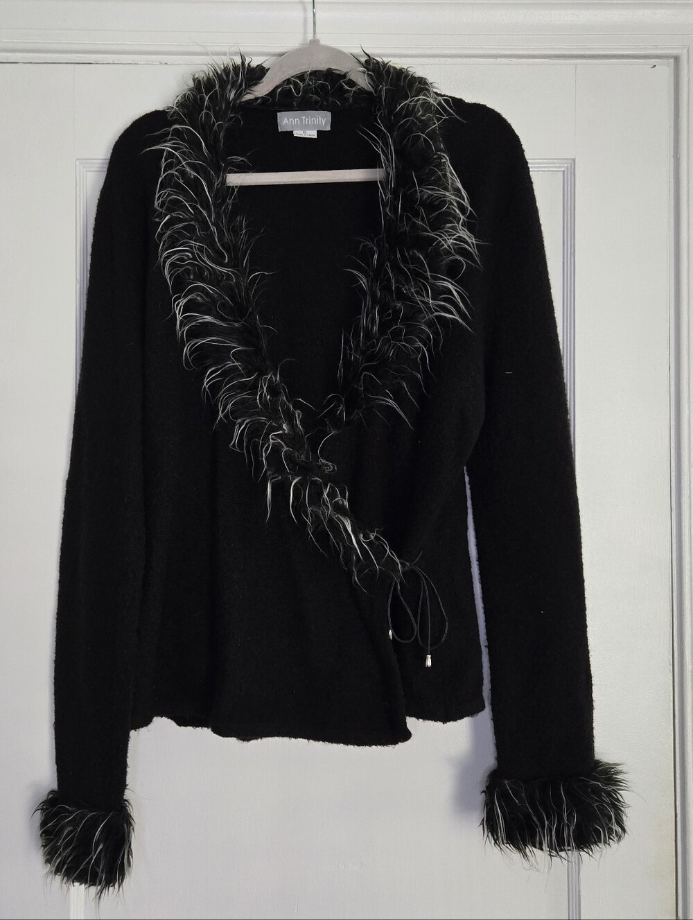 Ann Trinity Black Faux-Fur Trim Tie Front Cardigan Sweater Women's XL Y2K